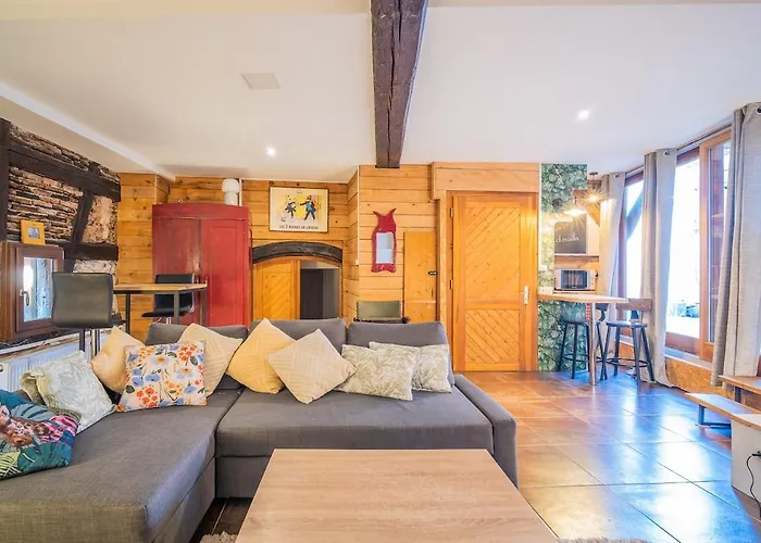 Au Stammtisch - Cozy, Rustic And Authentic